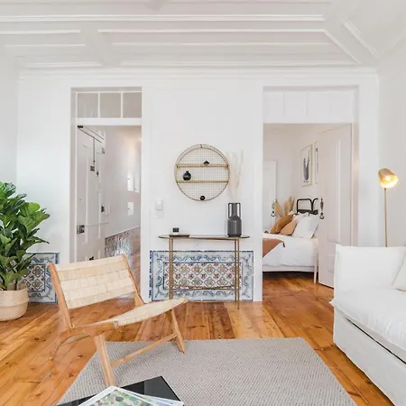 Casa Boma Lisboa - Typical And Spacious - Lapa Ii *