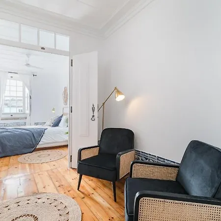 Casa Boma - Typical And Spacious - Lapa Ii Lisboa