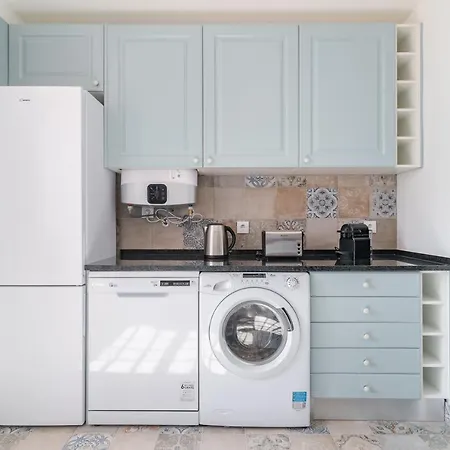 Casa Boma - Typical And Spacious - Lapa Ii * Lisboa